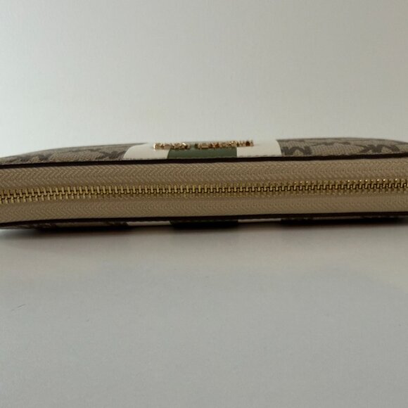 Michael Kors Evergreen MLT Center Striped Large Travel Continental Wallet NWT - Picture 8 of 13